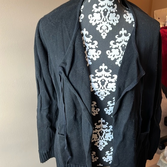 Cabi ATC Offhand Cardigan (style 5827) - Picture 3 of 14